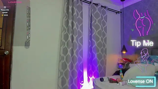 emilyy r online show from 02-21-26, 06:54