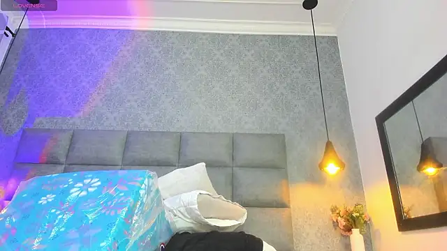 emilyy r online show from 02-03-26, 07:19