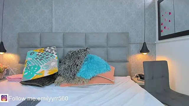 emilyy r online show from 04-16-26, 07:03