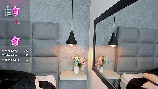 emilyy r online show from 12-13-25, 08:04