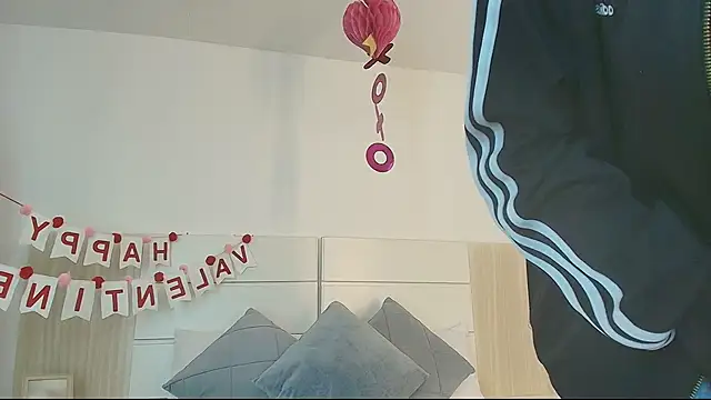 Snapshot of tamara_walter chatting on 02-13-26, 03:56 tamara walter online show from 02-13-26, 03:56