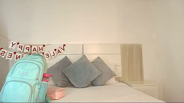 Snapshot of tamara_walter chatting on 02-19-26, 01:08 tamara walter online show from 02-19-26, 01:08