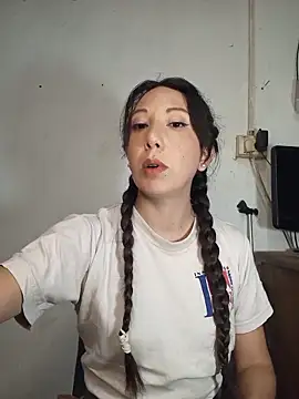 Snapshot of Cristal_azul777 chatting on 07-01-26, 01:06 Cristal azul777 online show from 07-01-26, 01:06