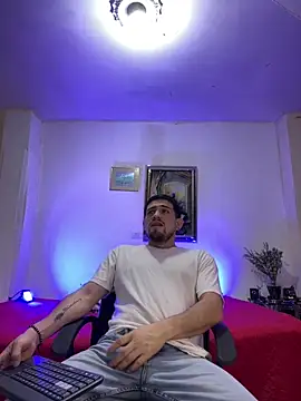 williamsmiiths16 online show from 03-12-26, 11:58