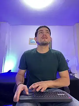 williamsmiiths16 online show from 03-26-26, 11:19