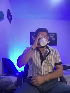 williamsmiiths16 online show from 07-06-26, 11:50