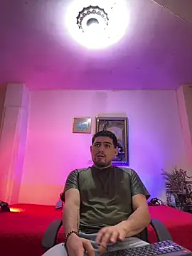 williamsmiiths16 online show from 03-06-26, 11:49