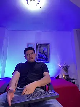 williamsmiiths16 online show from 04-13-26, 11:36