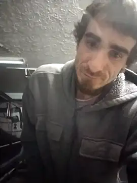 Snapshot of bigjohnson2914 chatting on 12-23-25, 07:29 bigjohnson2914 online show from 12-23-25, 07:29