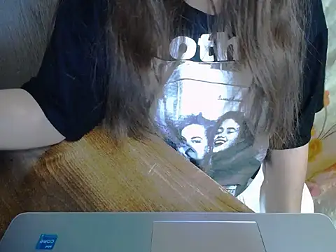 maian love online show from 05-20-26, 07:11