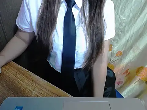 Snapshot of maian_love chatting on 07-17-26, 06:49 maian love online show from 07-17-26, 06:49