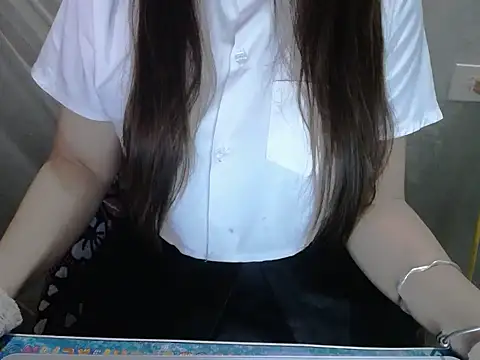 Snapshot of maian_love chatting on 07-08-26, 05:13 maian love online show from 07-08-26, 05:13