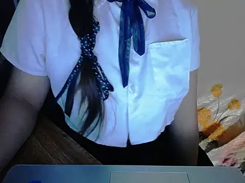 Snapshot of maian_love chatting on 07-15-26, 06:59 maian love online show from 07-15-26, 06:59