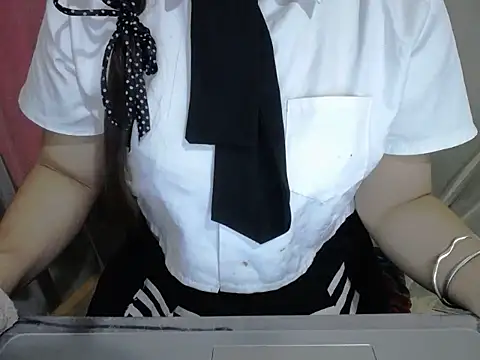 Snapshot of maian_love chatting on 07-02-26, 08:04 maian love online show from 07-02-26, 08:04