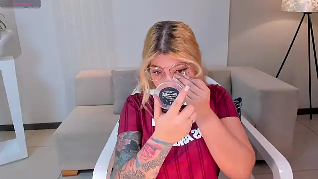 MadisonKane online show from 11-02-25, 11:26