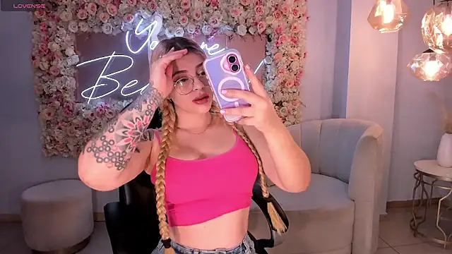 MadisonKane online show from 03-10-26, 11:25