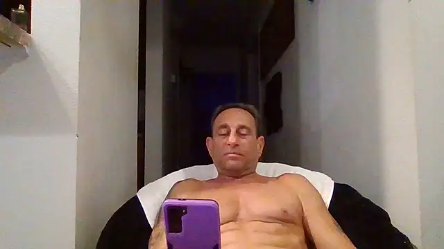 johnnymarino1010 online show from 04-28-26, 04:06