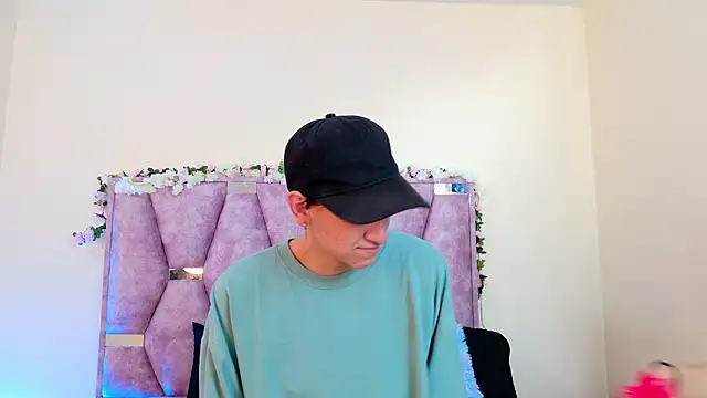 iris and damian online show from 02-12-26, 05:13