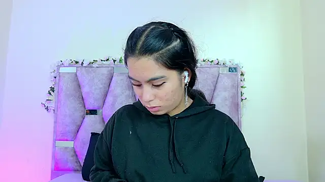 iris and damian online show from 04-17-26, 05:16