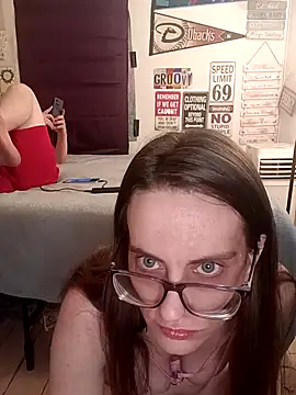 snowbird1117 online show from 04-17-26, 08:39