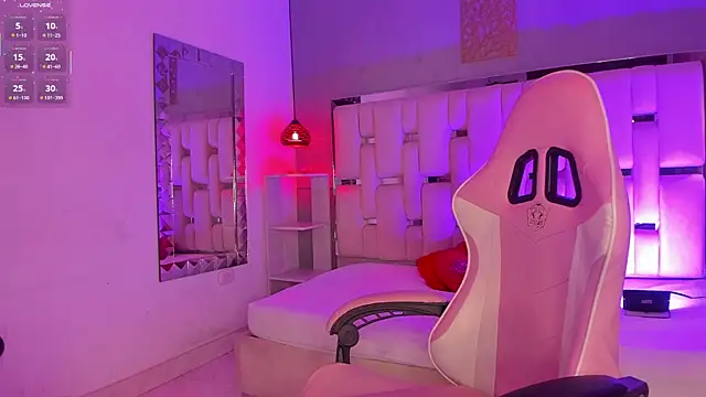 CloeMoon online show from 12-05-25, 04:55