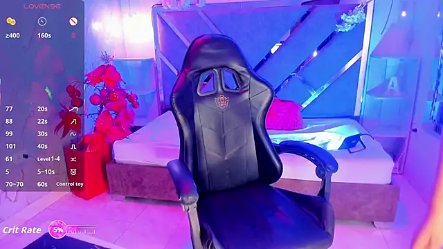 CloeMoon online show from 12-20-25, 04:26