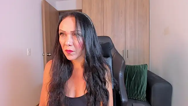 Cleoember  online show from 04-12-26, 04:49