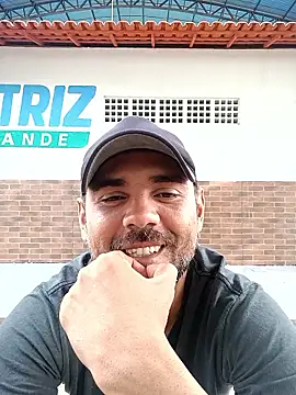 Snapshot of Mchljjk chatting on 01-08-26, 10:43 Mchljjk online show from 01-08-26, 10:43