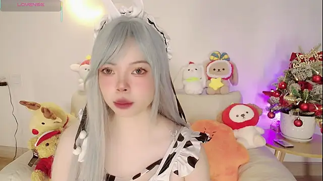 Miyeoonn online show from 12-17-25, 01:10