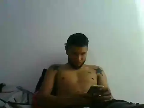 Snapshot of modeloxtz chatting on 12-21-25, 04:36 modeloxtz online show from 12-21-25, 04:36