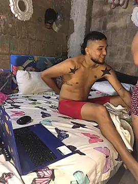 Snapshot of modeloxtz chatting on 01-15-26, 02:04 modeloxtz online show from 01-15-26, 02:04