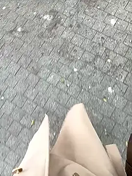 Snapshot of Baby-Linh chatting on 01-15-26, 04:16 Baby-Linh online show from 01-15-26, 04:16