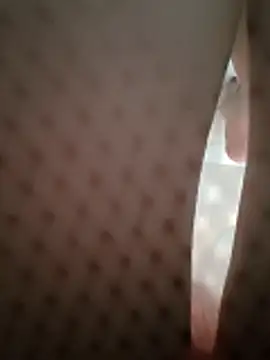 Snapshot of Baby-Linh chatting on 05-06-26, 05:11 Baby-Linh online show from 05-06-26, 05:11
