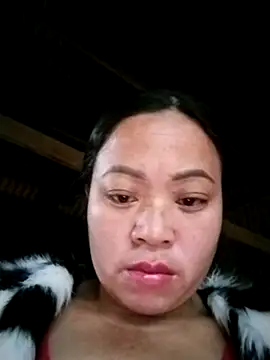 Snapshot of AlilaK2 chatting on 12-15-25, 10:21 AlilaK2 online show from 12-15-25, 10:21