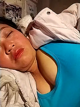 Snapshot of AlilaK2 chatting on 12-22-25, 08:42 AlilaK2 online show from 12-22-25, 08:42