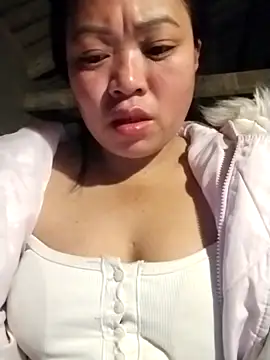 Snapshot of AlilaK2 chatting on 12-14-25, 10:15 AlilaK2 online show from 12-14-25, 10:15