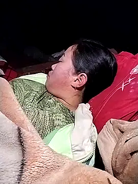 Snapshot of AlilaK2 chatting on 12-17-25, 01:49 AlilaK2 online show from 12-17-25, 01:49