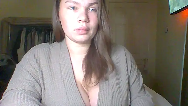 Snapshot of GEMMARMALADE chatting on 12-16-25, 07:45 GEMMARMALADE online show from 12-16-25, 07:45