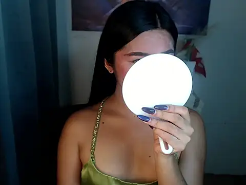 Snapshot of voganmarie chatting on 06-24-26, 02:43 voganmarie online show from 06-24-26, 02:43