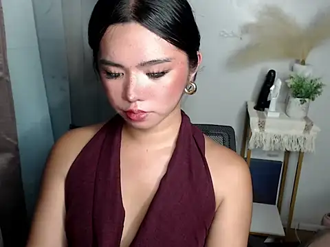 Snapshot of voganmarie chatting on 06-11-26, 04:09 voganmarie online show from 06-11-26, 04:09
