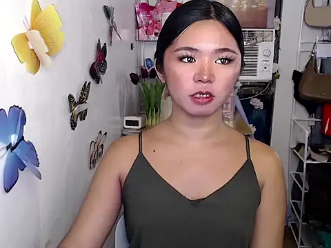 Snapshot of voganmarie chatting on 07-03-26, 05:03 voganmarie online show from 07-03-26, 05:03