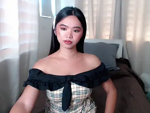 Snapshot of voganmarie chatting on 12-04-25, 05:06 voganmarie online show from 12-04-25, 05:06