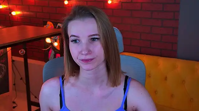 Megan Rodgers online show from 12-21-25, 05:25