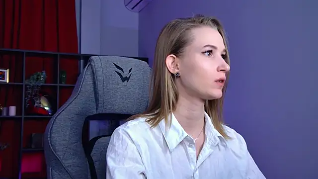 Megan Rodgers online show from 04-07-26, 05:26