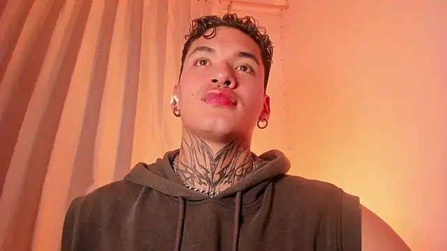 AlecBanne online show from 12-15-25, 03:01