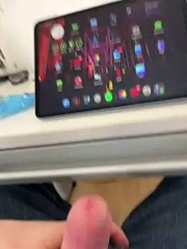 hannes256102 online show from 04-18-26, 03:14