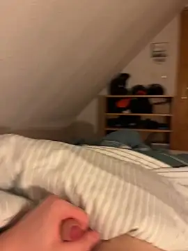 hannes256102 online show from 04-25-26, 11:57