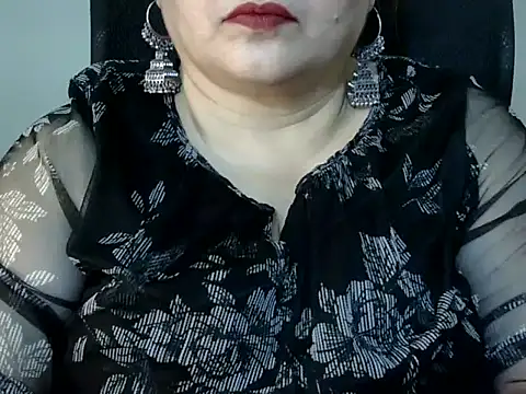 Snapshot of Soniya_Sha chatting on 03-01-26, 05:46 Soniya Sha online show from 03-01-26, 05:46