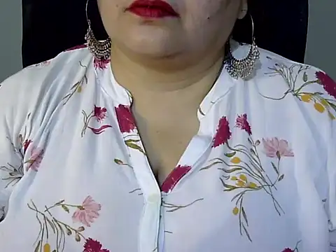 Snapshot of Soniya_Sha chatting on 02-16-26, 07:01 Soniya Sha online show from 02-16-26, 07:01