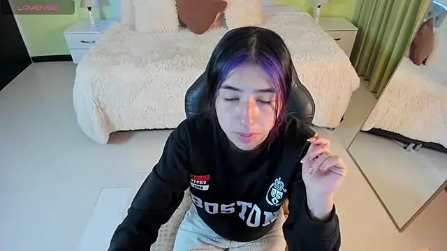 Celeste Rous   online show from 03-10-26, 12:20